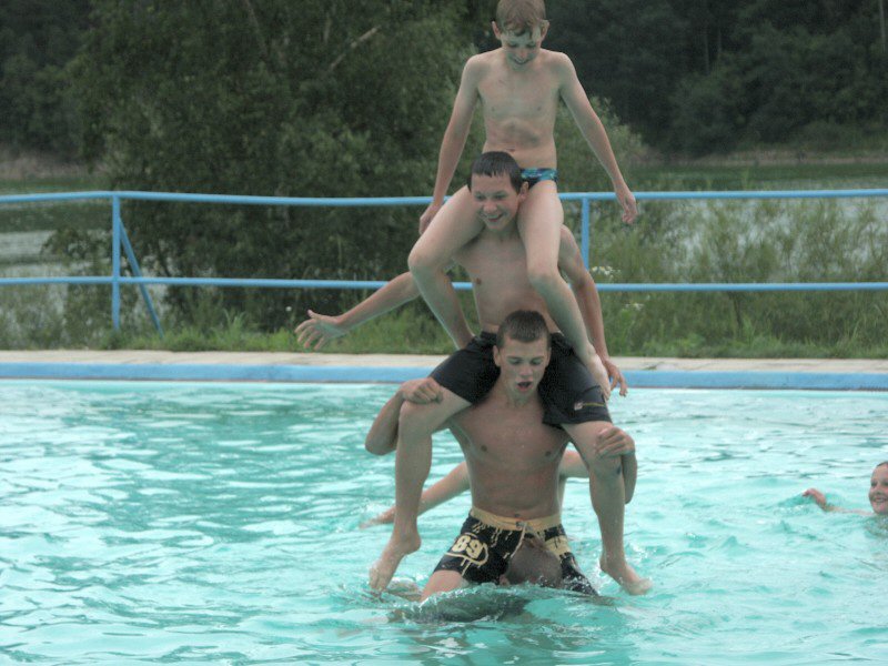 mb040727103.jpg